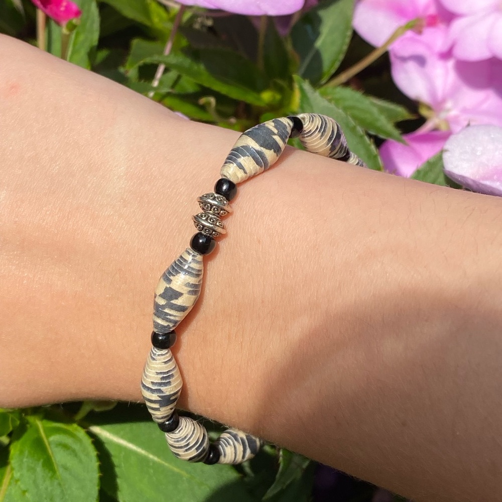Handmade Recycled Paper Bead Stretch Bracelet Black White Zebra Pattern Boho